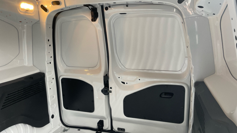 Vauxhall Combo Cargo Combo Diesel 1.5 Turbo D 100ps Pro H1 Van